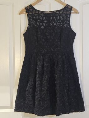 BB DAKOTA Women's Dress Size 10 Black Sheer Floral Cocktail Party LBD